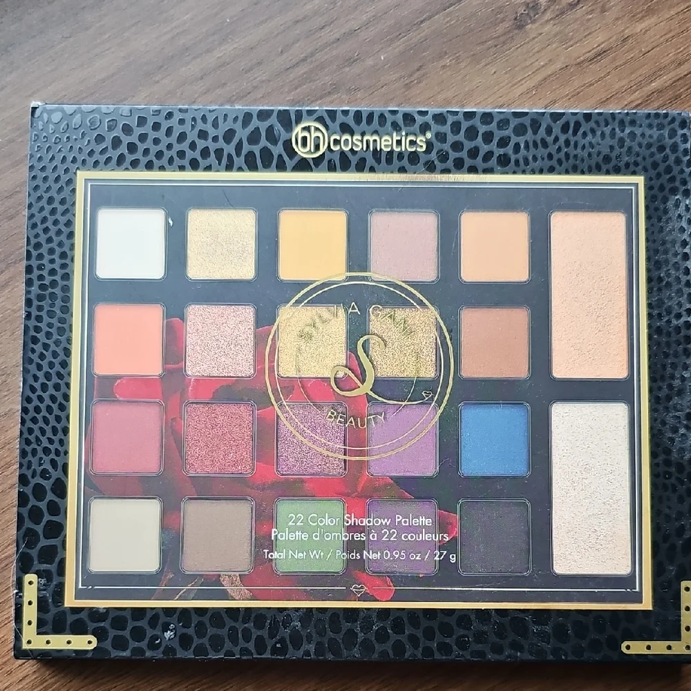 New Sylvia Gani BH Cosmetics 22-Color Eyeshadow Palette With 2 Highlighters